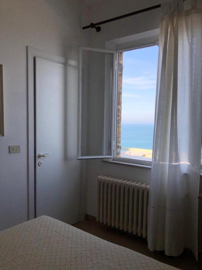 Castello - Solo Pernotto Hotel Купра Маритима Екстериор снимка